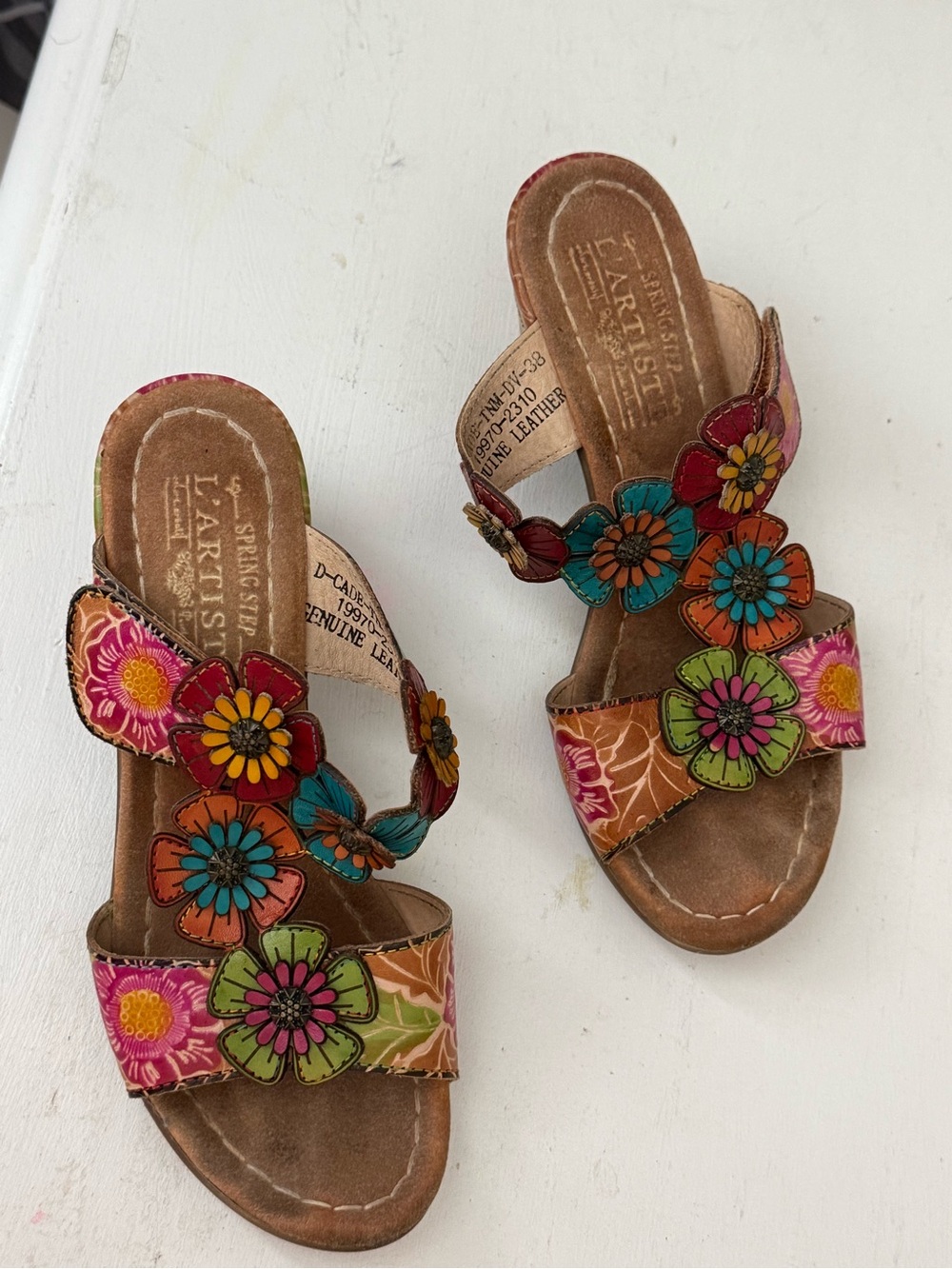 L'ATISTE Multicolor Floral Leather Slide Sandals for Kids